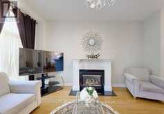 2 LORD NELSON COURT | Richmond Hill Ontario | Slide Image Seven
