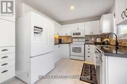 10 SNOWDEN AVENUE | Barrie Ontario | Slide Image Thirteen