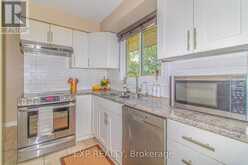 35 HILLSBOROUGH CRESCENT | Kitchener Ontario | Slide Image Ten