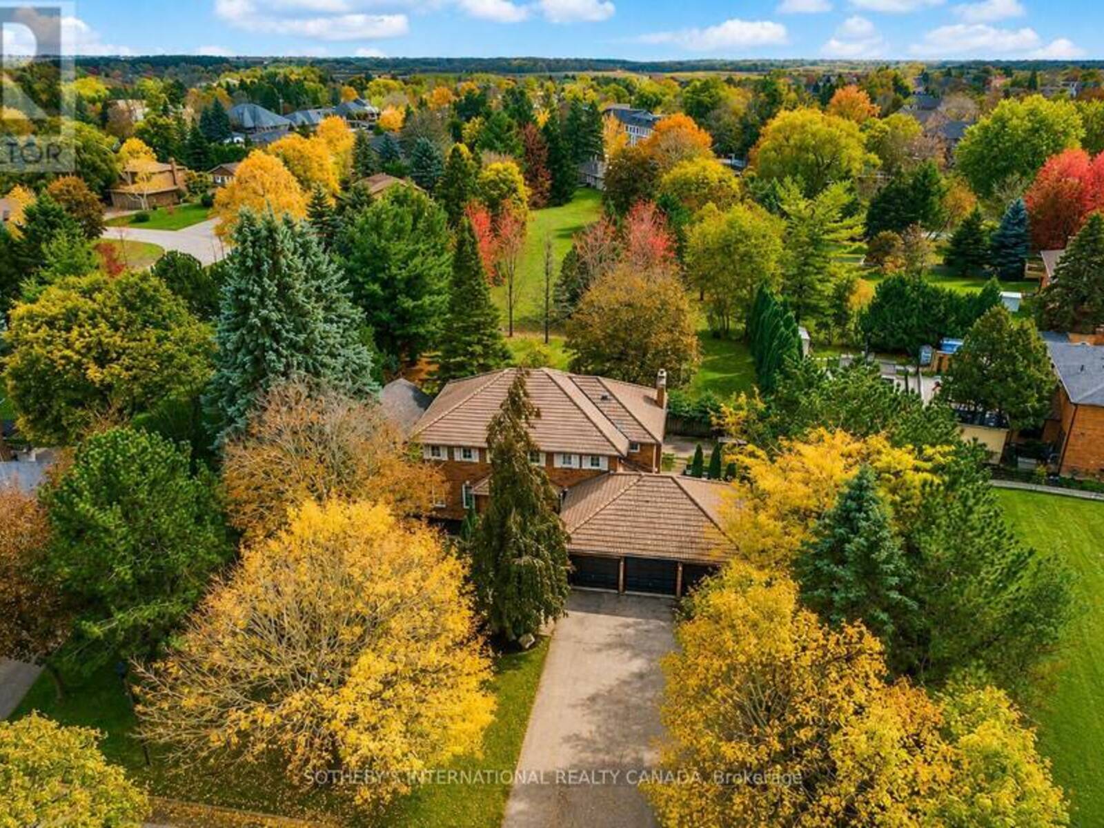 23 HILL FARM ROAD, Nobleton, Ontario L0G 1N0