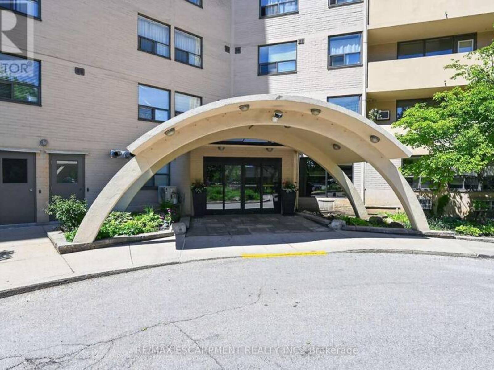 101 - 700 DYNES ROAD, Burlington, Ontario L7N 3M2