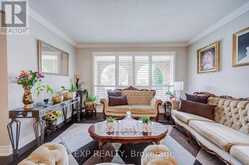 593A SCARLETT ROAD N | Toronto Ontario | Slide Image Ten