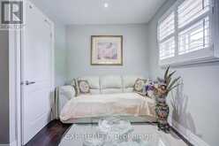 593A SCARLETT ROAD N | Toronto Ontario | Slide Image Thirteen
