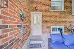 593A SCARLETT ROAD N | Toronto Ontario | Slide Image Thirty-seven