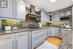 7 COLONIAL CRESCENT | Oakville Ontario | Slide Image Eighteen