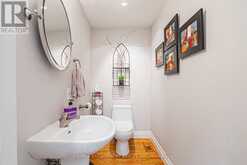 7 COLONIAL CRESCENT | Oakville Ontario | Slide Image Twelve