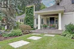 7 COLONIAL CRESCENT | Oakville Ontario | Slide Image Four