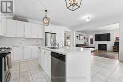 23 CYPRUS GLEN | East Gwillimbury Ontario | Slide Image Ten
