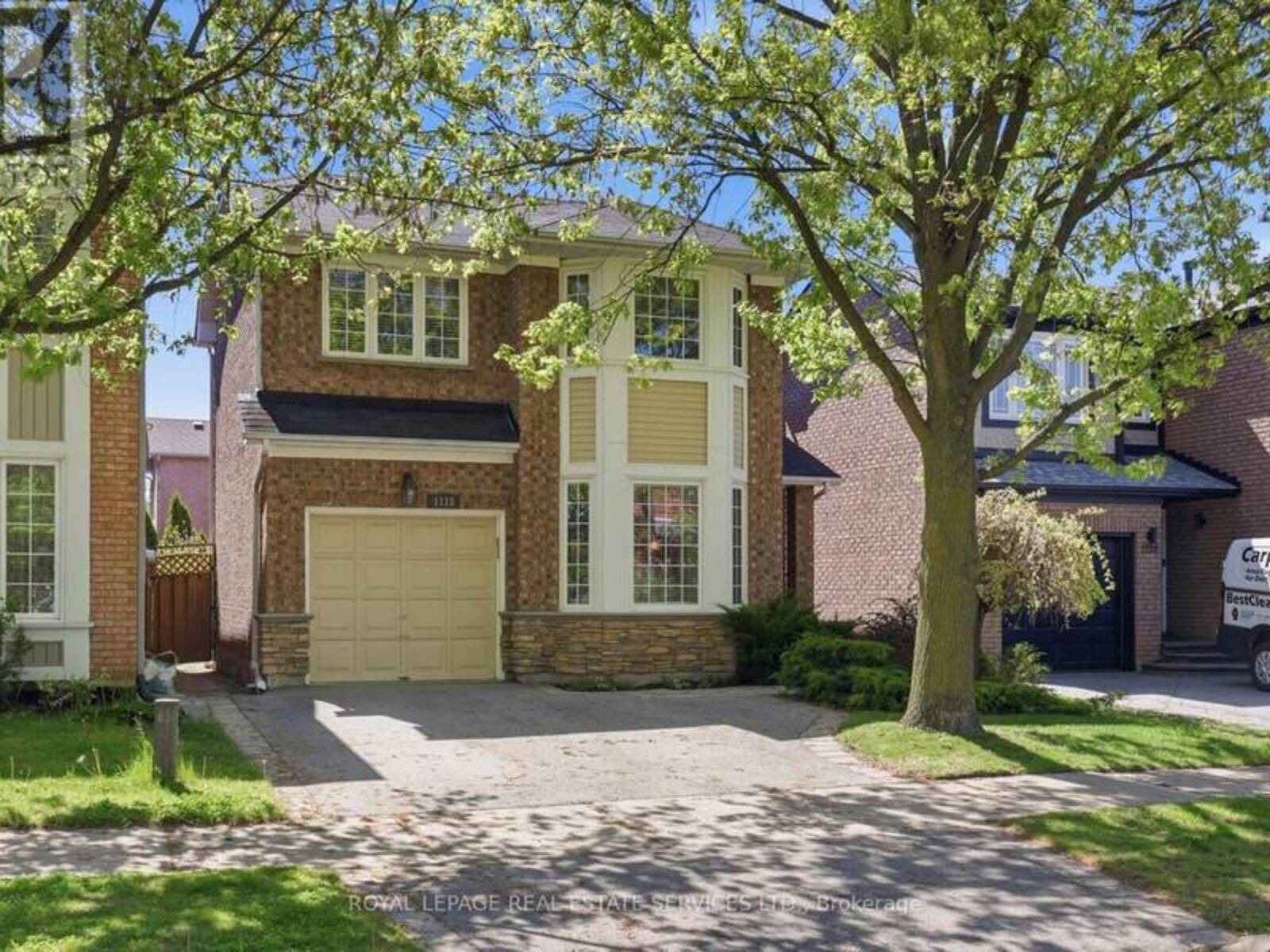 1118 GLEN VALLEY ROAD, Oakville, Ontario L6M 3K8