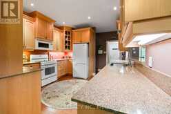23 LADDIE LANE | Springwater Ontario | Slide Image Fifteen