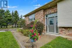 17 DEAKEN DRIVE | Grand Valley Ontario | Slide Image Four