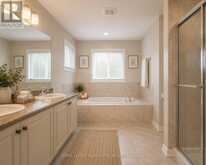 28 SHORTEN PLACE | Ajax Ontario | Slide Image Thirteen
