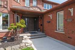 27 GOLDEN MEADOW ROAD | Barrie Ontario | Slide Image Five