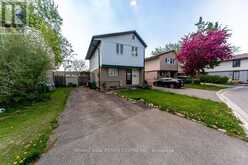 12 GREENHILLS SQUARE | Brampton Ontario | Slide Image Two