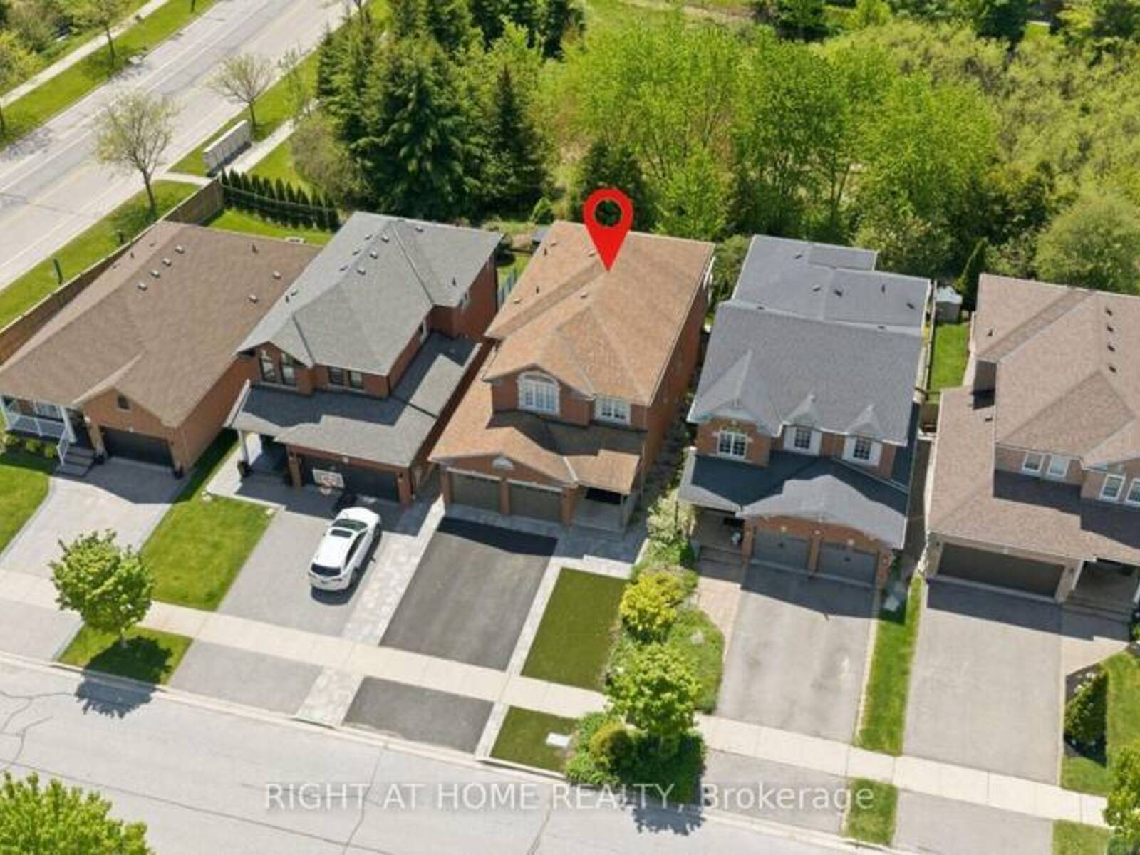 182 MOWAT CRESCENT, Halton Hills, Ontario L7G 6A4