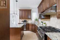 147 INNVILLE CRESCENT | Oakville Ontario | Slide Image Twelve