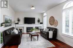 147 INNVILLE CRESCENT | Oakville Ontario | Slide Image Two