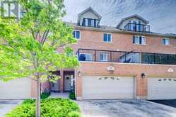 35 GROSVENOR LANE | Cambridge Ontario | Slide Image Three