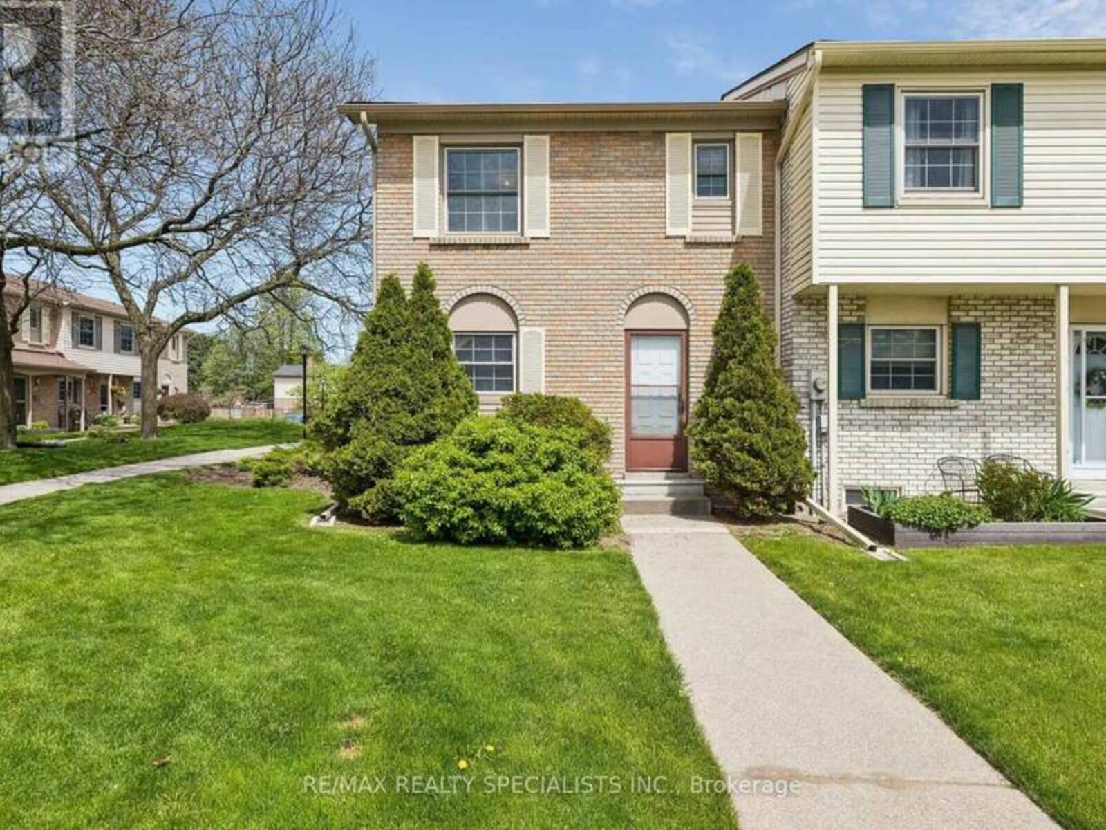 72 - 580 EYER DRIVE, Pickering, Ontario L1W 3B7