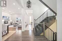 109 VANTAGE LOOP | Newmarket Ontario | Slide Image Eight