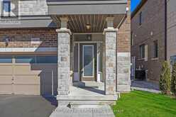 109 VANTAGE LOOP | Newmarket Ontario | Slide Image Five
