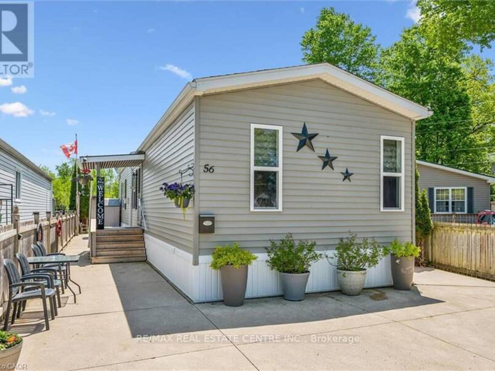 56 ASH AVENUE, Puslinch, Ontario N0B 2J0