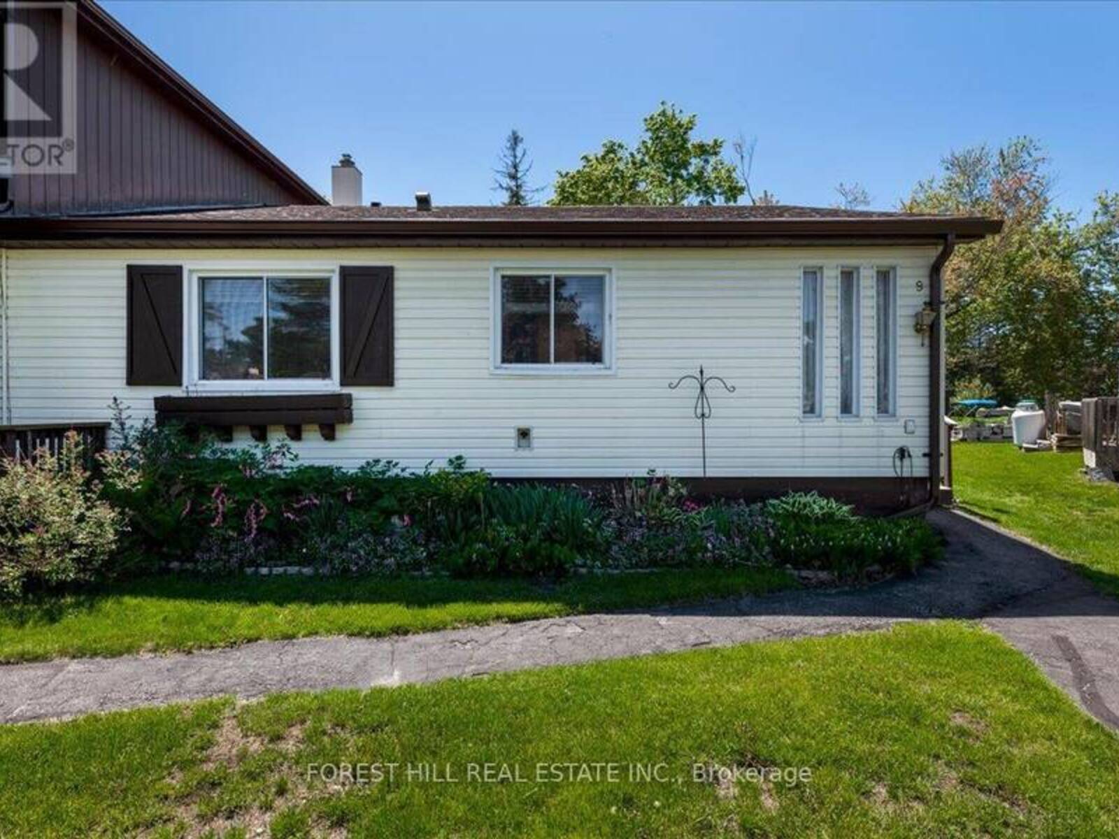 9 - 70 LAGUNA PARKWAY, Ramara, Ontario L0K 1B0