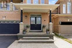 35 DEVONSLEIGH DRIVE | Brampton Ontario | Slide Image Four