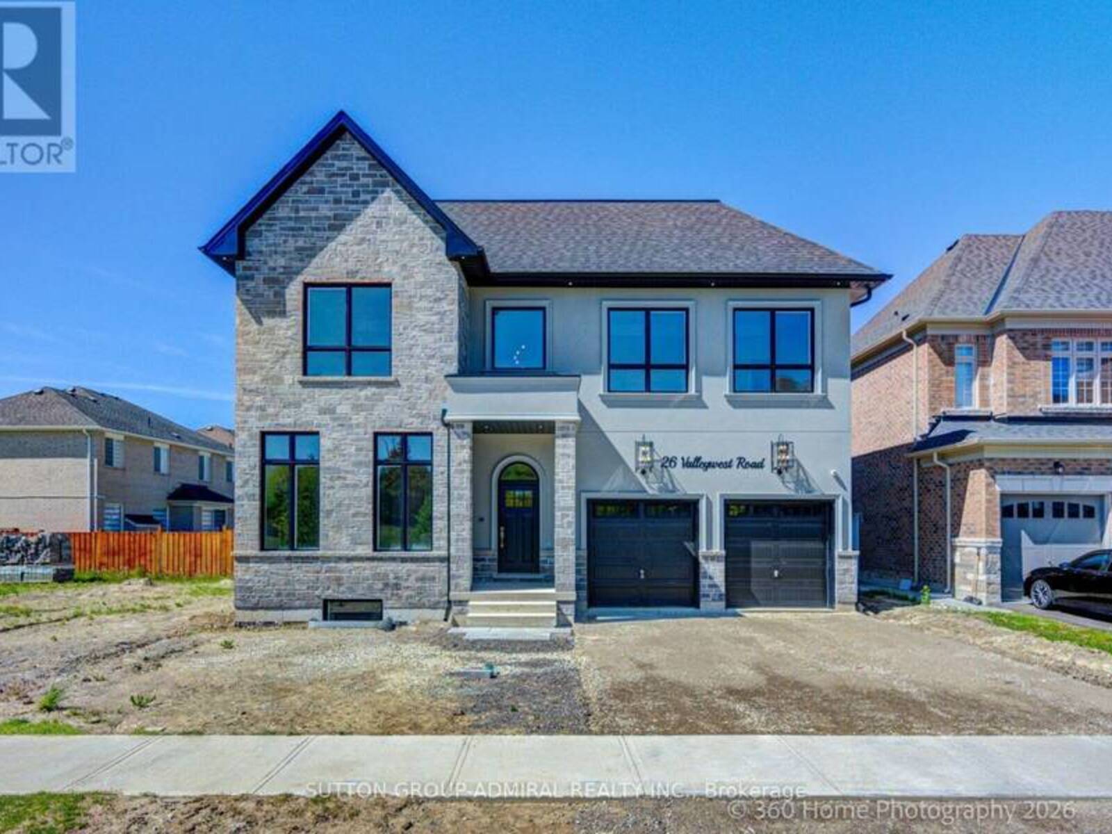 26 VALLEYWEST ROAD, Brampton, Ontario L6P 4R5