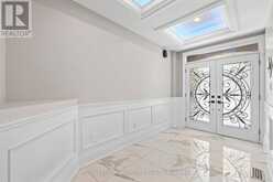 2480 UPPER VALLEY CRESCENT | Oakville Ontario | Slide Image Four