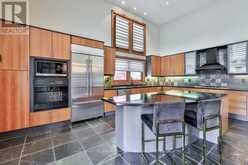1188 BIRCHVIEW DRIVE | Mississauga Ontario | Slide Image Nine
