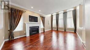 1206 LINDENROCK DRIVE | Oakville Ontario | Slide Image Four
