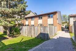 31 CARLETON PLACE | Brampton Ontario | Slide Image Sixteen