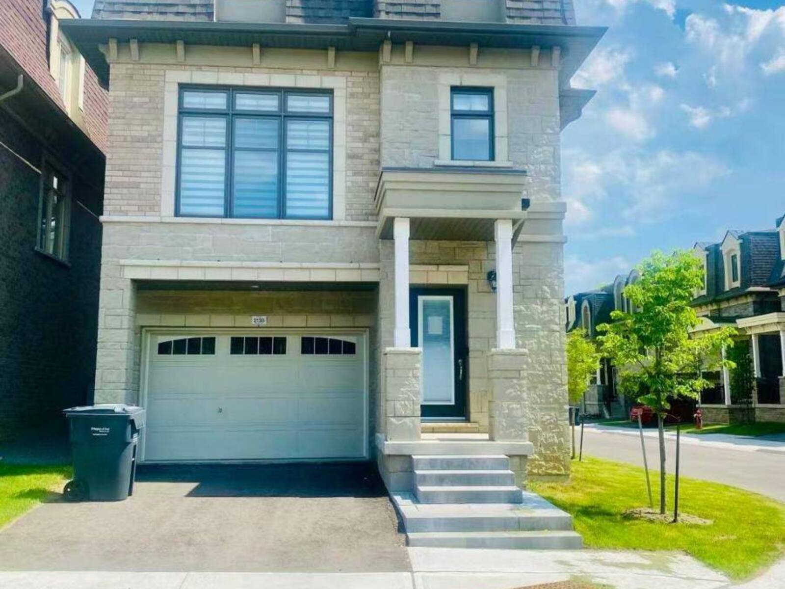 2130 ROYAL GALA CIRCLE, Mississauga, Ontario L4Y 1Z2