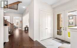 77 POND VIEW GATE | Hamilton Ontario | Slide Image Nine