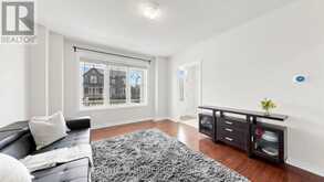 208 CORNELL PARK AVENUE | Markham Ontario | Slide Image Thirteen