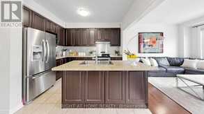 208 CORNELL PARK AVENUE | Markham Ontario | Slide Image Eight