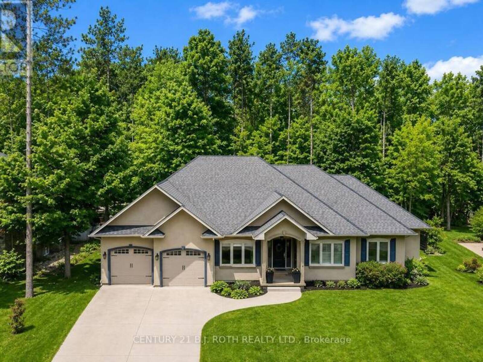 33 REILLY'S RUN, Springwater, Ontario L0L 1Y3