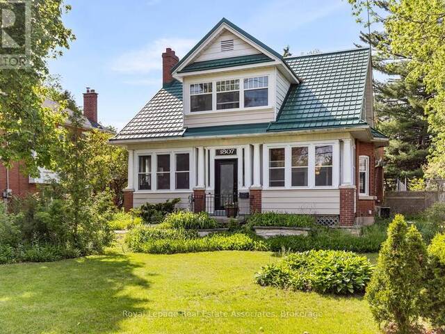 1807 BALSAM AVENUE Mississauga Ontario, L5J 1L3 - 6 Bedrooms Home For Sale
