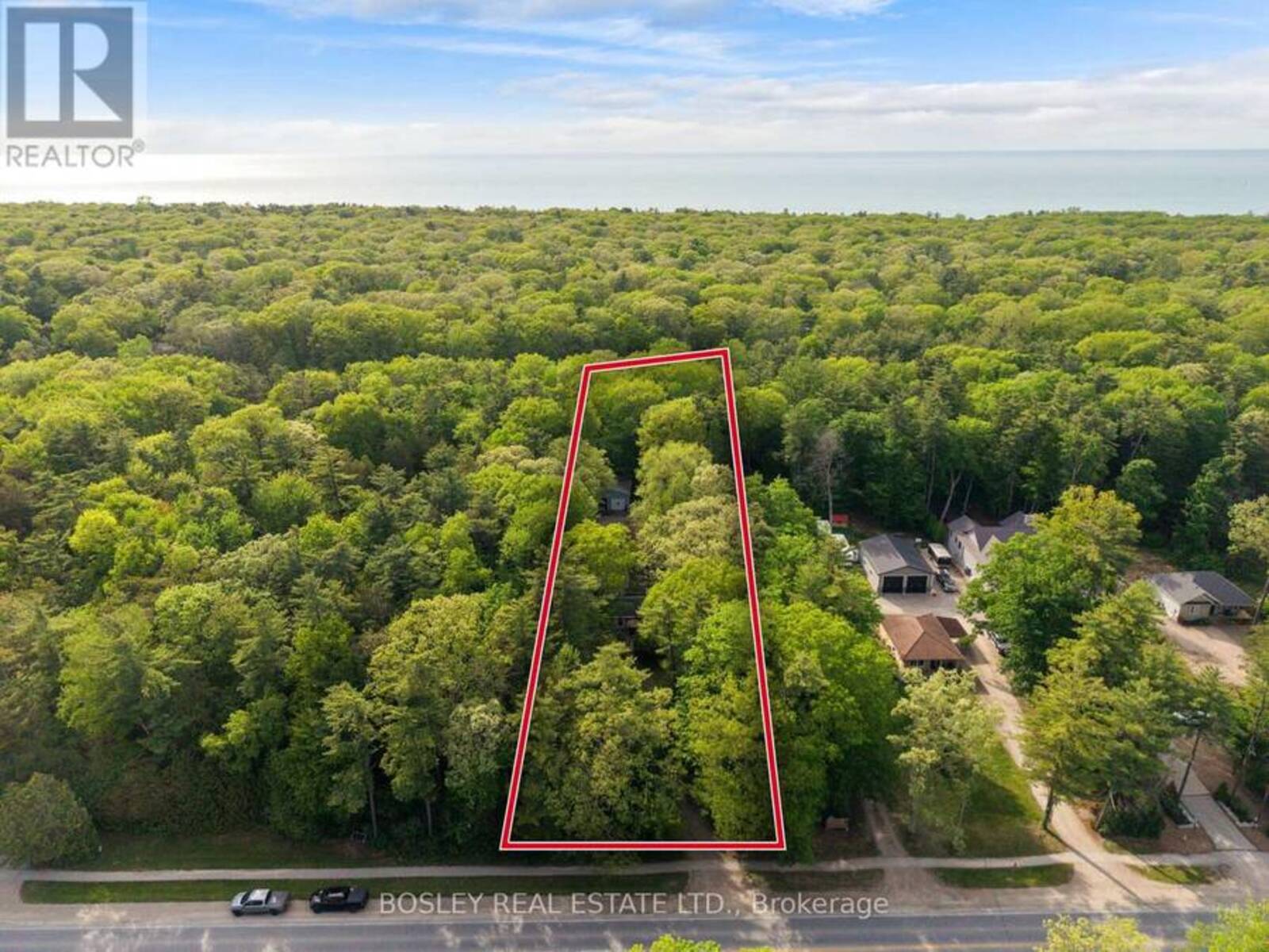 223 ONTARIO STREET S, Grand Bend, Ontario N0M 1T0