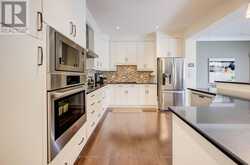 10 - 435 WINCHESTER DRIVE | Waterloo Ontario | Slide Image Ten