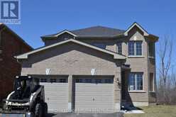 41 CAREW BOULEVARD | Lindsay Ontario | Slide Image Two