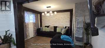 73 COLLEGE CRESCENT | Barrie Ontario | Slide Image Thirteen