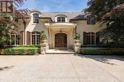 2096 LAKESHORE ROAD E | Oakville Ontario | Slide Image Two