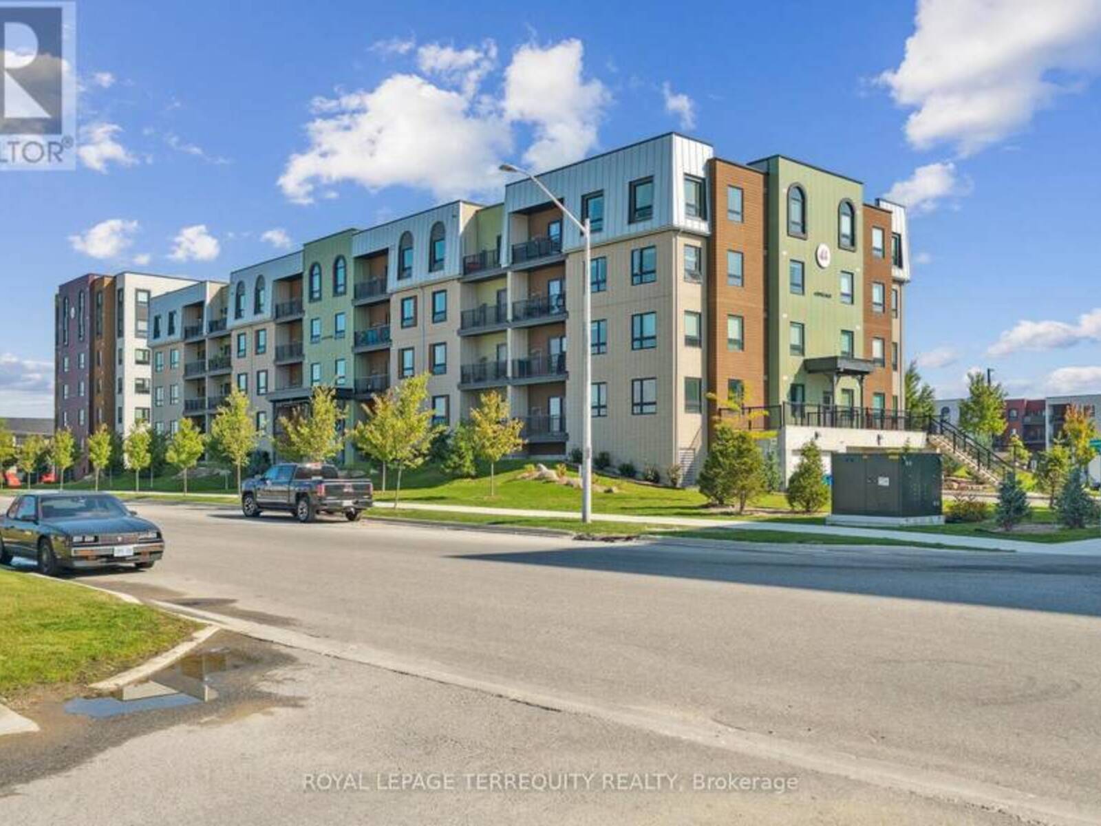 102 - 6 SPICE WAY, Barrie, Ontario L9J 0J9