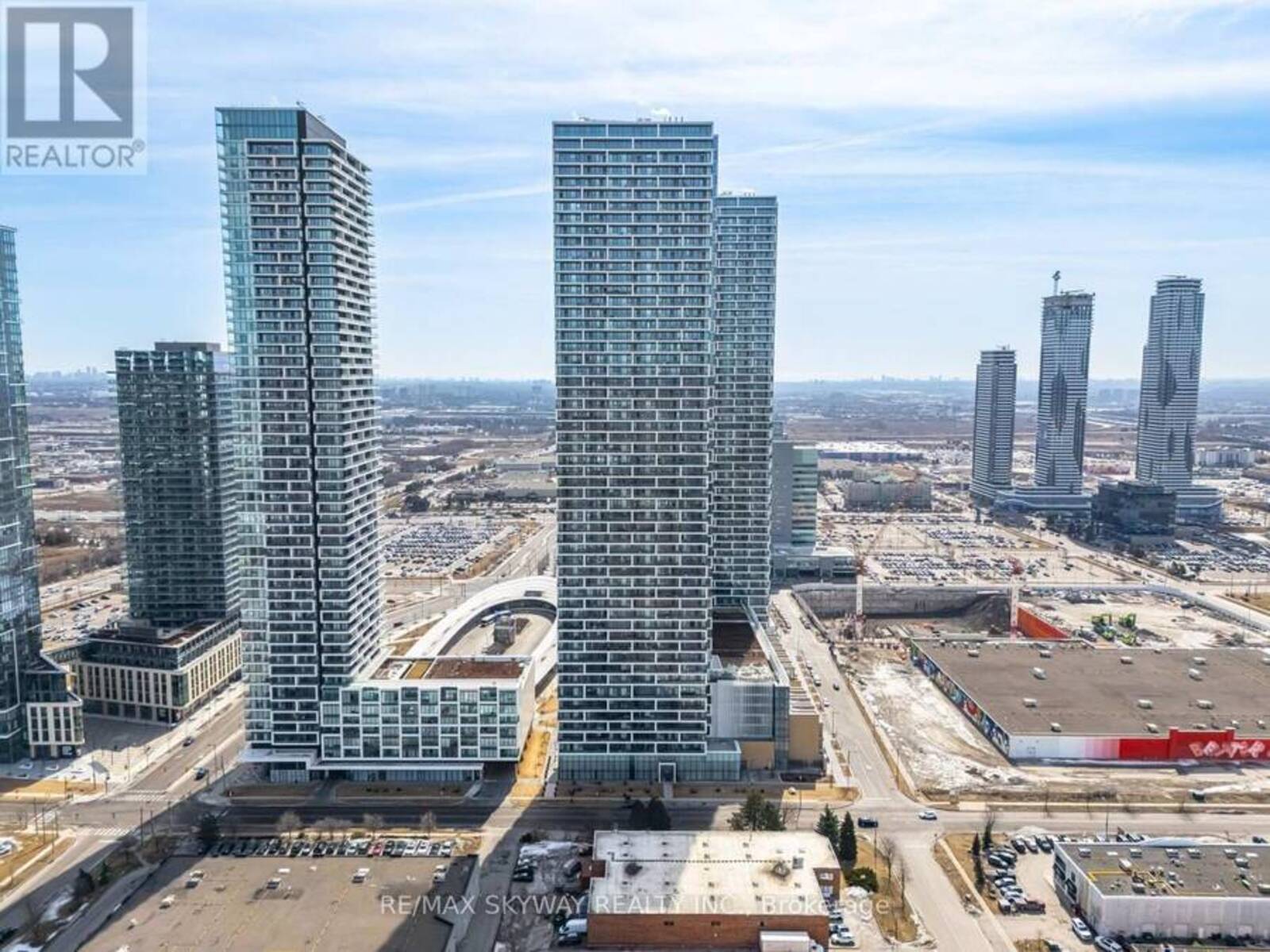5605 - 898 PORTAGE PARKWAY, Vaughan, Ontario L4K 0J6