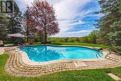 2 ANSLOW COURT | Dundas Ontario | Slide Image Forty-seven