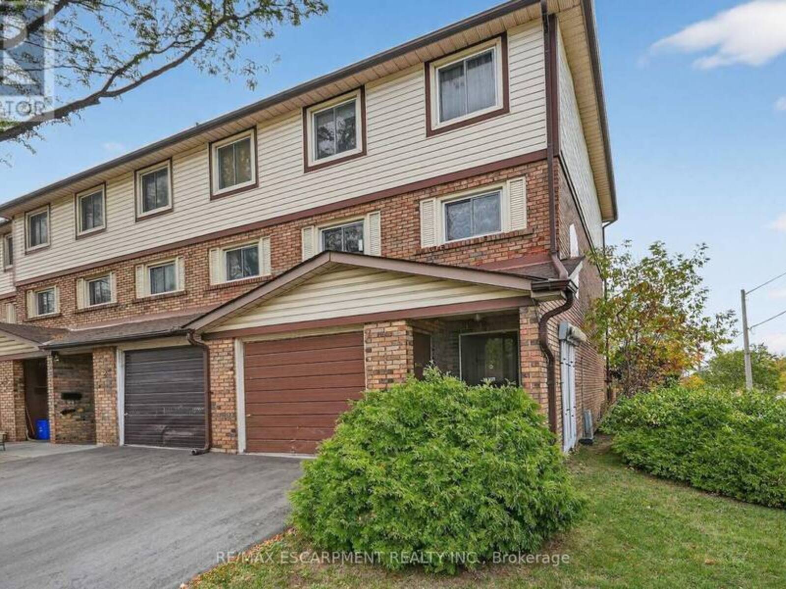 1 - 34 BOW VALLEY DRIVE, Hamilton, Ontario L8E 3L4