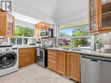205 BEACH ROAD | Georgina Ontario | Slide Image Thirteen