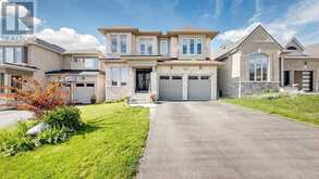 40 HACKETT STREET | East Gwillimbury Ontario | Slide Image Two